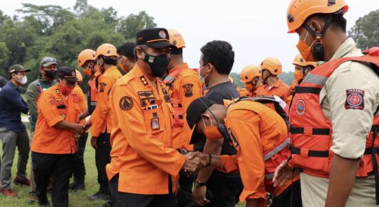 BPBD Kabupaten Bekasi saat menggelar Latihan Simulasi Evakuasi Mandiri Bencana Banjir beberapa waktu lalu. Foto : WULAN MAULIDDA/NEWSROOM DISKOMINFOSANTIK