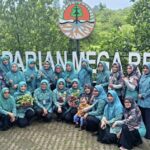 TP-PKK Kabupaten Bekasi melakukan recheking Lomba Pemanfaatan Pekarangan Desa/Kelurahan di Kecamatan Serang Baru, Selasa (28/02/23).