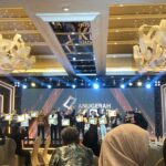 Ketua KPID Jawa Barat beserta Daerah Lain Terima Penghargaan KPID Inovatif dan Kolaboratif/FOTO: Anti Albaqiya